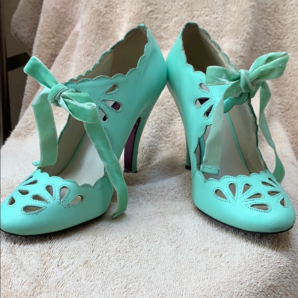 Mojo Moxy Heels